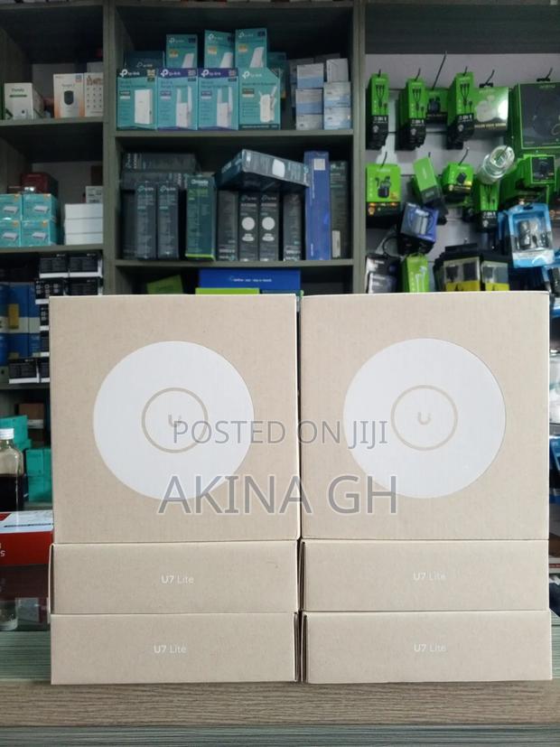 Unifi Indoor Ceiling Mount Wi-Fi 7 Access Point U7 Lite · Photo 1
