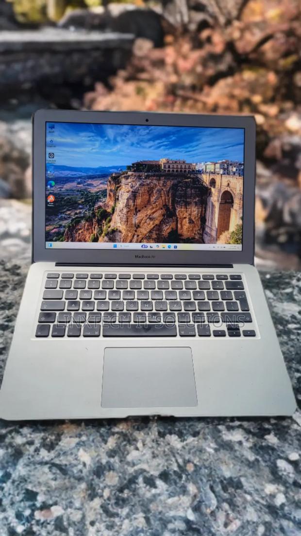 Windows 11 On Macbook Installation · Photo 1