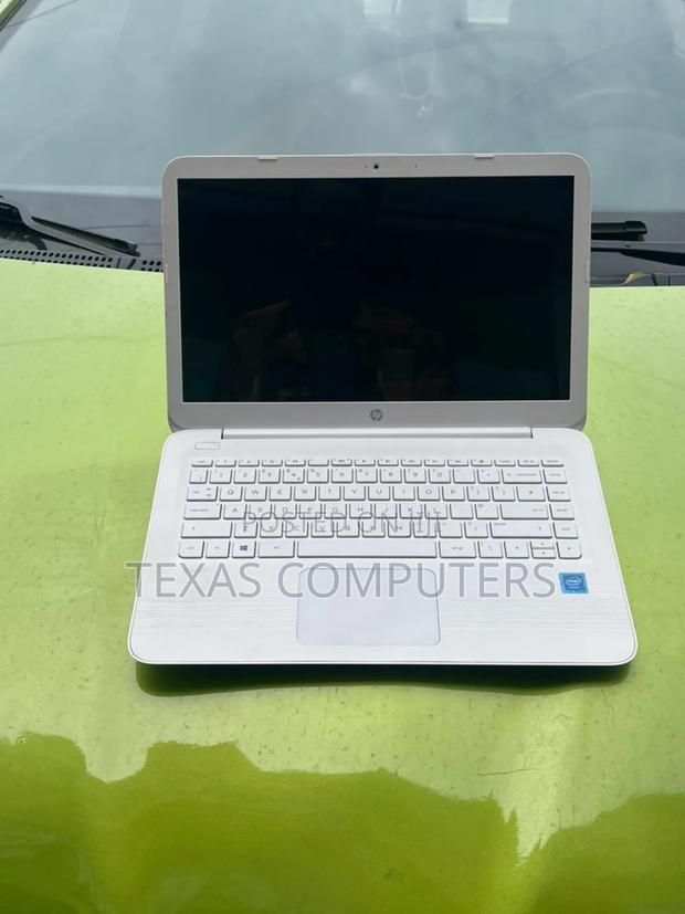 Laptop HP 14-ep0063 4GB Intel Core i7 SSD 128GB · Photo 1