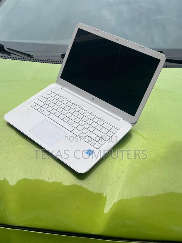 Laptop HP 14-ep0063 4GB Intel Core i7 SSD 128GB · Photo 3