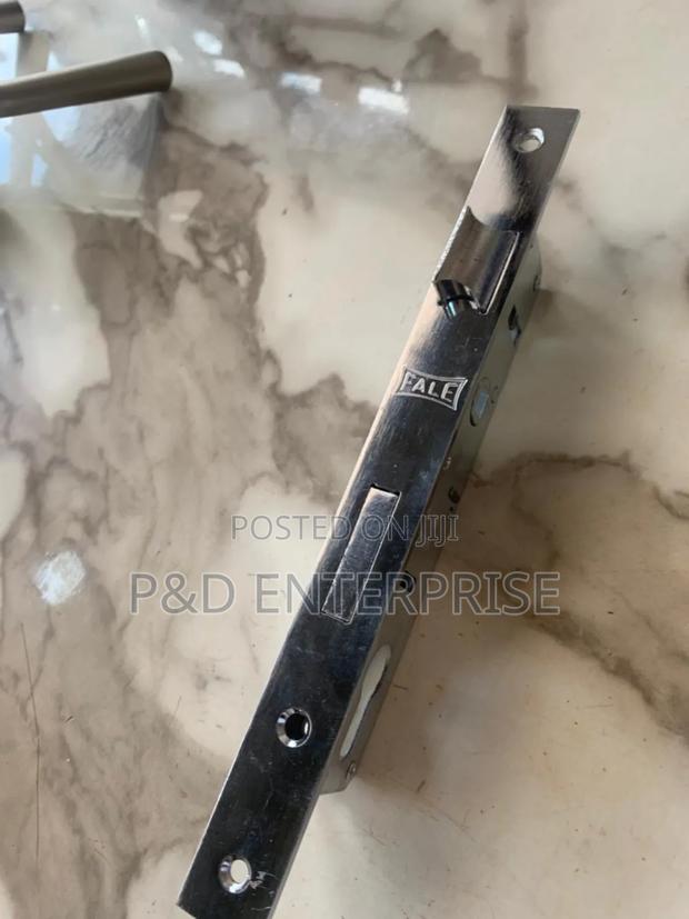 Glass Door Engine · Photo 5