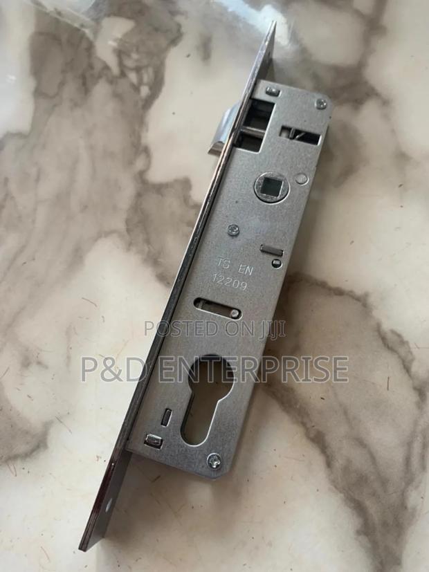 Glass Door Engine · Photo 6