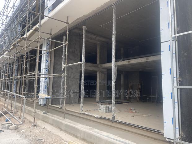 Newly Built Showroom at North Kaneshie Industrial Area · Photo 4