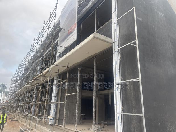 Newly Built Showroom at North Kaneshie Industrial Area · Photo 1