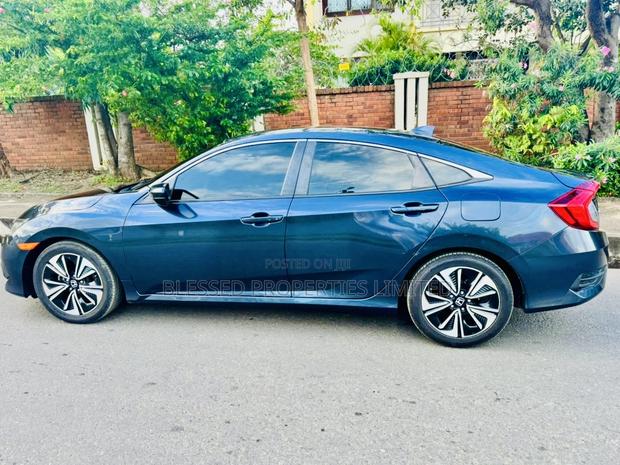 Honda Civic EX-T Sedan 2018 Blue · Photo 2