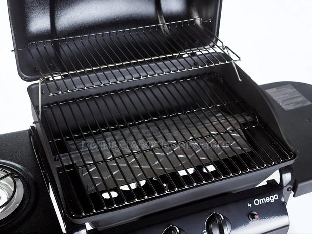 2 Burner Outback Omega 250 Gas Barbecue + Side Burner – Black · Photo 5