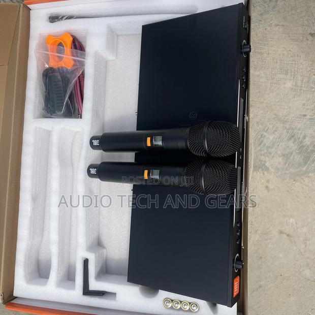 JBL Vm900 2in1 Wireless Microphone · Photo 3