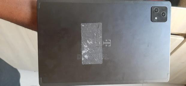 T-Mobile SpringBoard 128 GB Gray · Photo 3