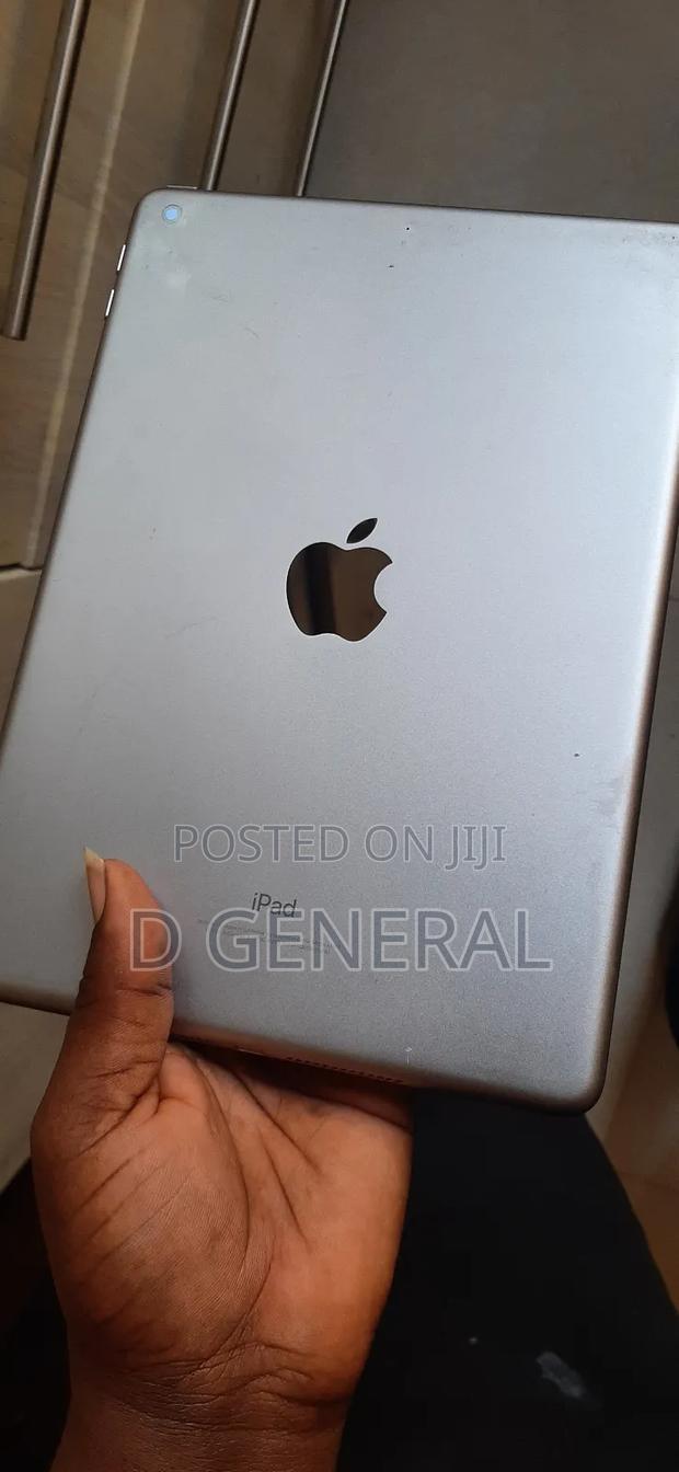 Apple iPad Air 2 128 GB Silver · Photo 2