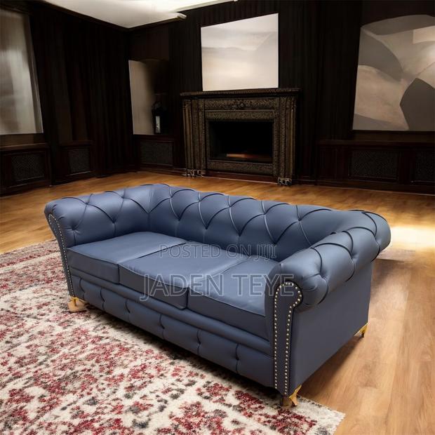 Brand New Chestifeld 3 in One Sofa · Photo 1