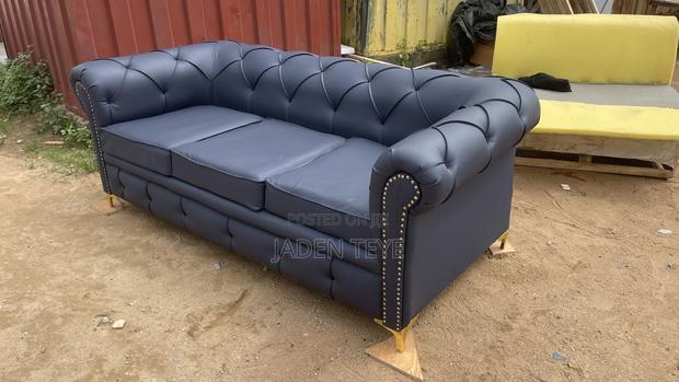 Brand New Chestifeld 3 in One Sofa · Photo 2