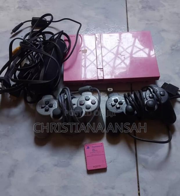 Playstation 2 Slim · Photo 2
