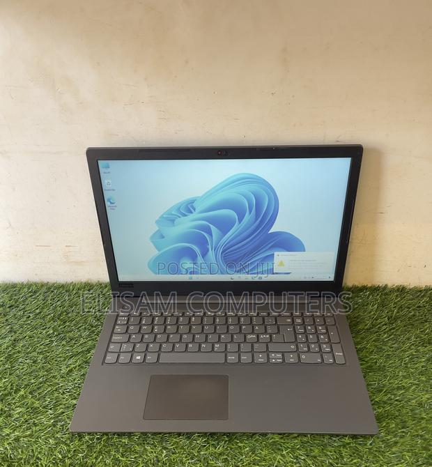 Laptop Lenovo V330 8GB Intel Core i5 SSD 256GB · Photo 2