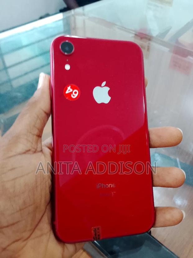 New Apple iPhone XR 64 GB Red · Photo 2