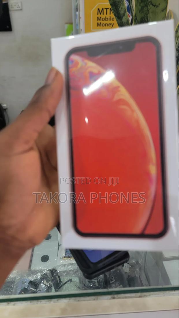 New Apple iPhone XR 64 GB Orange · Photo 1