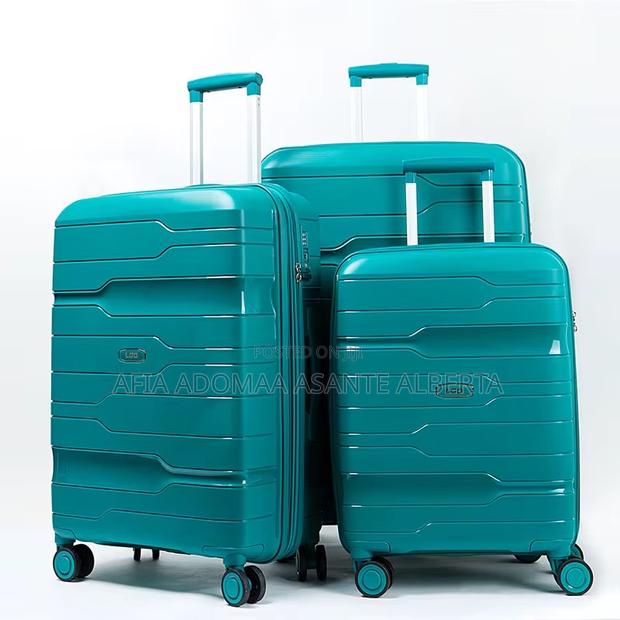 3 Set Unbreakable Traveling and Luggage Bag · Photo 1