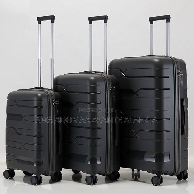 3 Set Unbreakable Traveling and Luggage Bag · Photo 3
