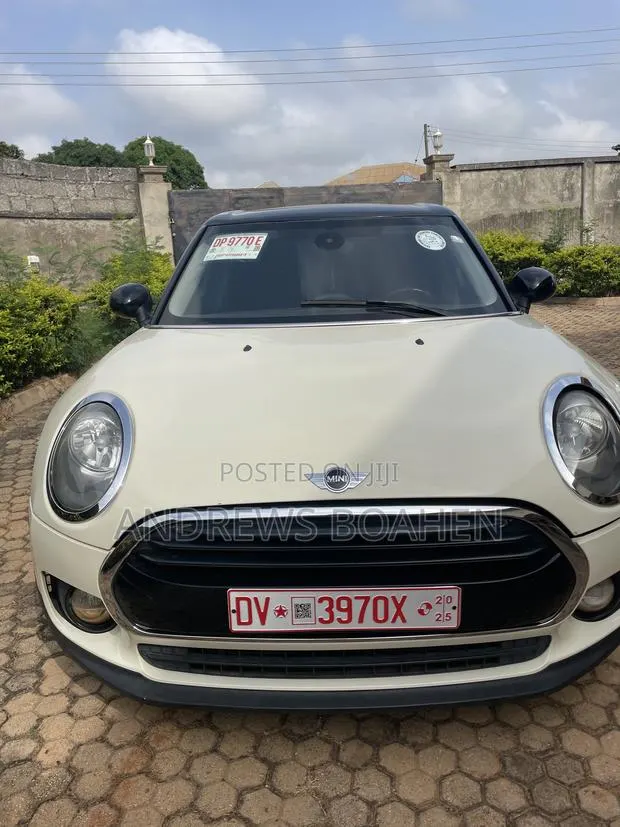 Mini Clubman Cooper FWD 2017 Beige · Photo 1