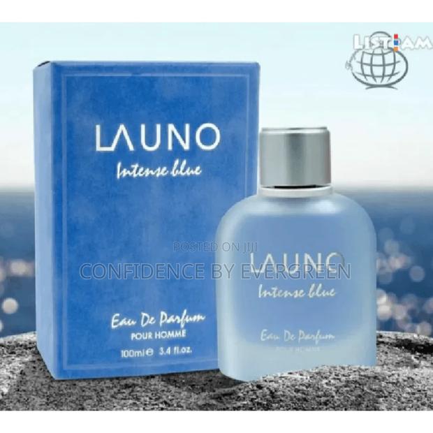 La Uno Intense Blue · Photo 1