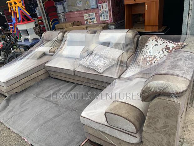 7,800 Quality Gray Sofa Set. · Photo 1