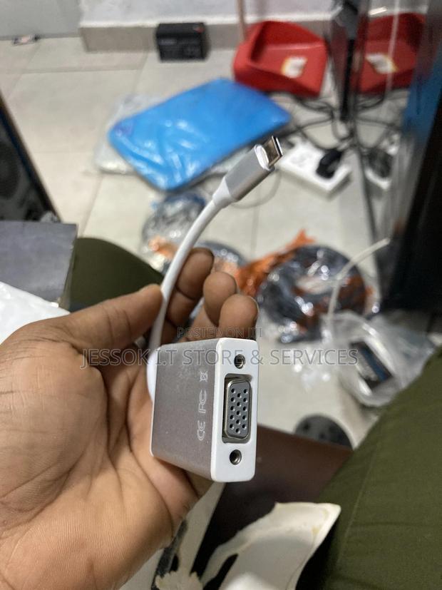 Type C to Vga Adapter · Photo 3