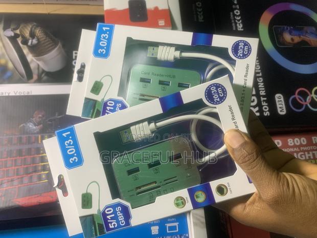 Hub + Card Reader · Photo 2