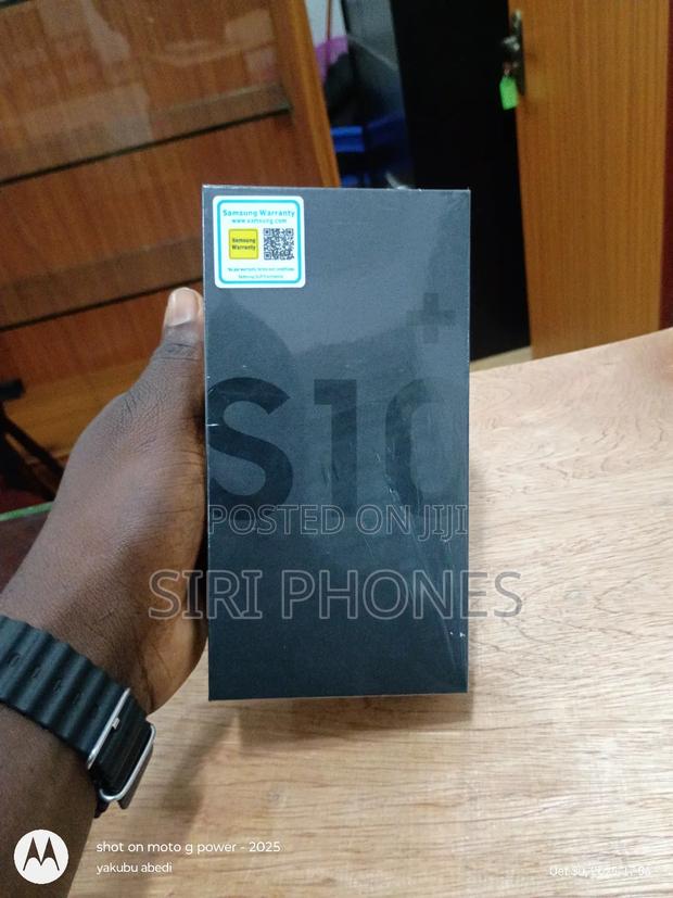 New Samsung Galaxy S10 Plus 128 GB Black · Photo 1