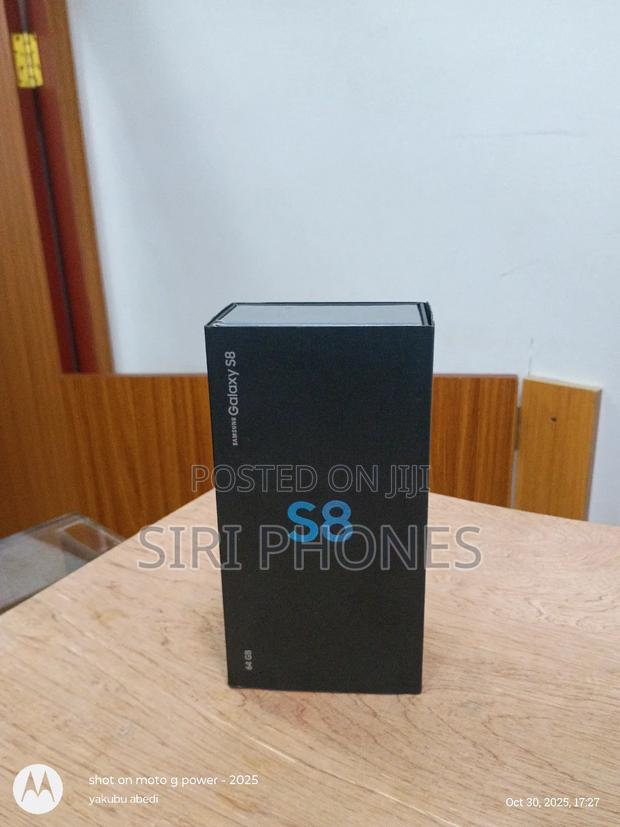 New Samsung Galaxy S8 64 GB Black · Photo 2