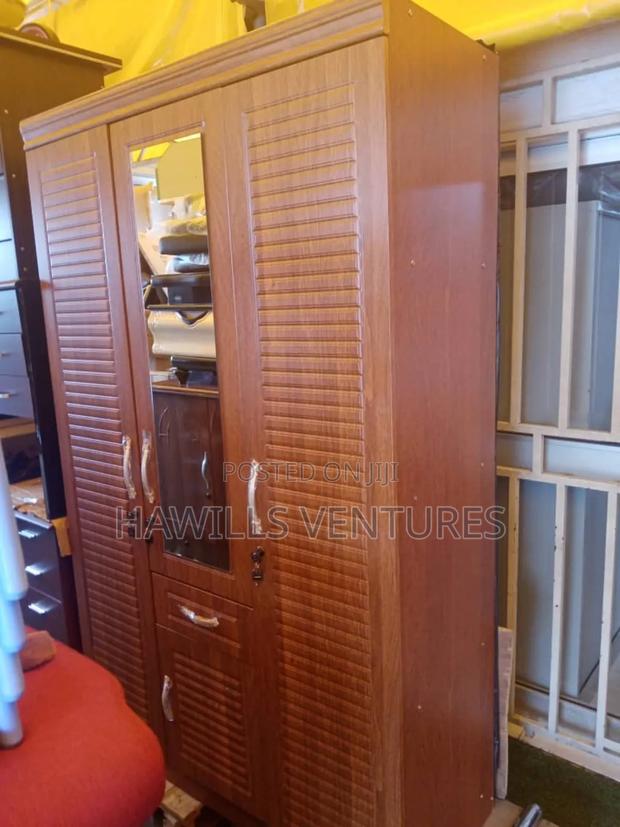 Free Standing Wardrobe · Photo 1
