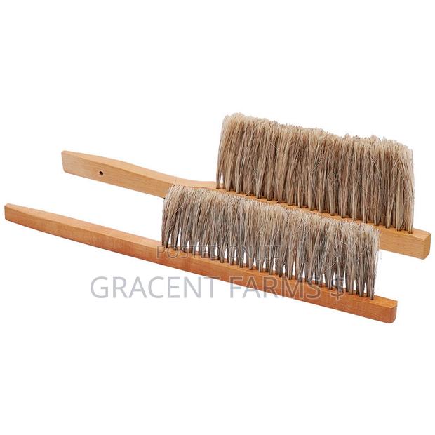 Beekeepers' Standard Brush - Double Row - (Wooden Handle) · Photo 4