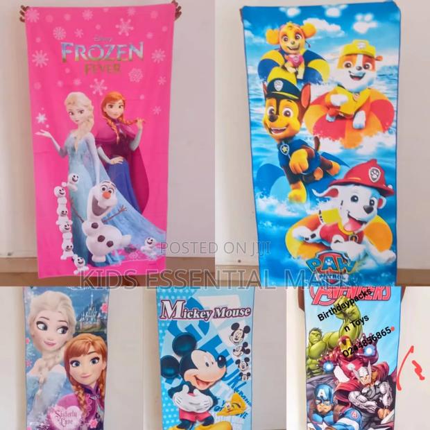 Swimming Towels for Kids With Cartoons Christmas · Photo 2