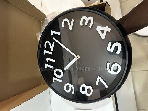Analog Spy Clock Camera · Photo 2