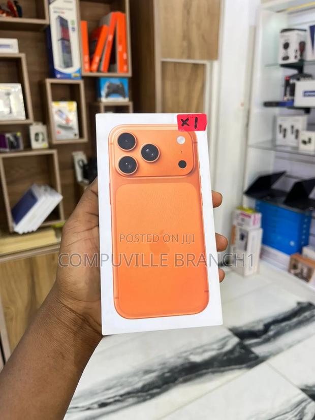 New Apple iPhone 17 Pro 512 GB Orange · Photo 1