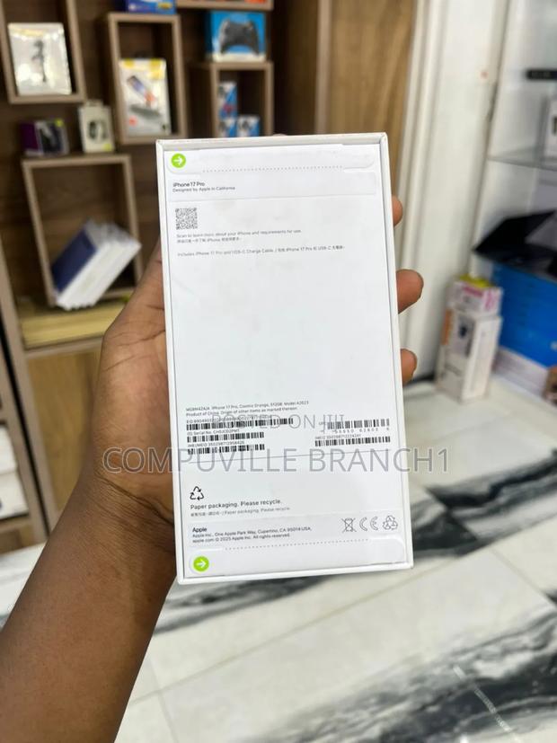New Apple iPhone 17 Pro 512 GB Orange · Photo 2