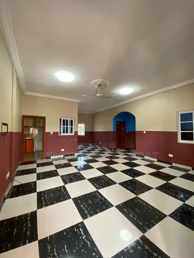 2bdrm Apartment in Dansoman, Round About for rent · Photo 1