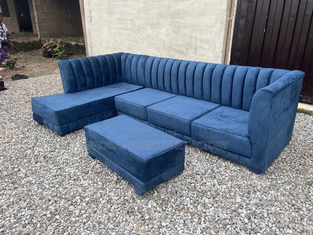 Sectional L- Shaped Sofa Chairs · Photo 1
