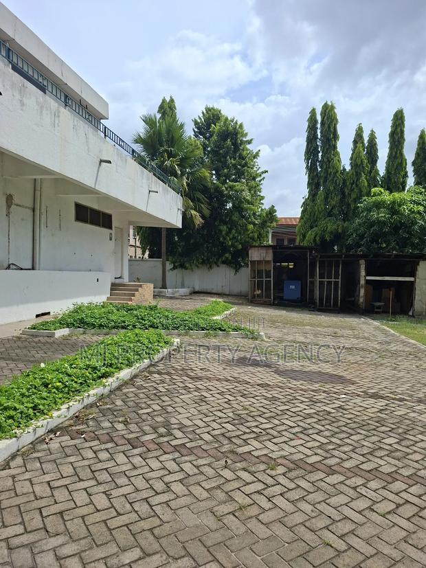 Commercial Property at Kumasi Amakom Highway · Photo 1