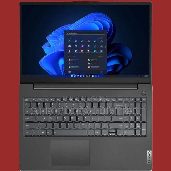 New Laptop Lenovo V15 8GB Intel Core i3 SSD 256GB · Photo 3
