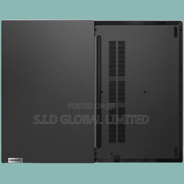 New Laptop Lenovo V15 8GB Intel Core i3 SSD 256GB · Photo 1