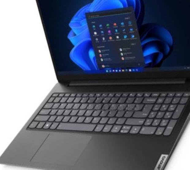 New Laptop Lenovo Ideapad 3 8GB Intel Core i5 SSD 256GB · Photo 2
