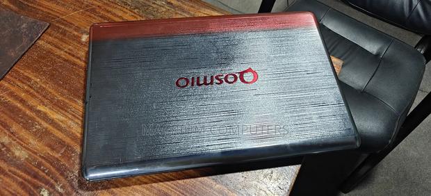 Laptop Toshiba Qosmio X775 8GB Intel Core i7 HDD 500GB · Photo 3