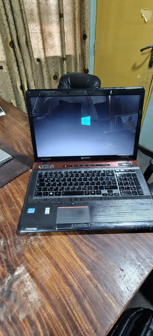 Laptop Toshiba Qosmio X775 8GB Intel Core i7 HDD 500GB · Photo 1