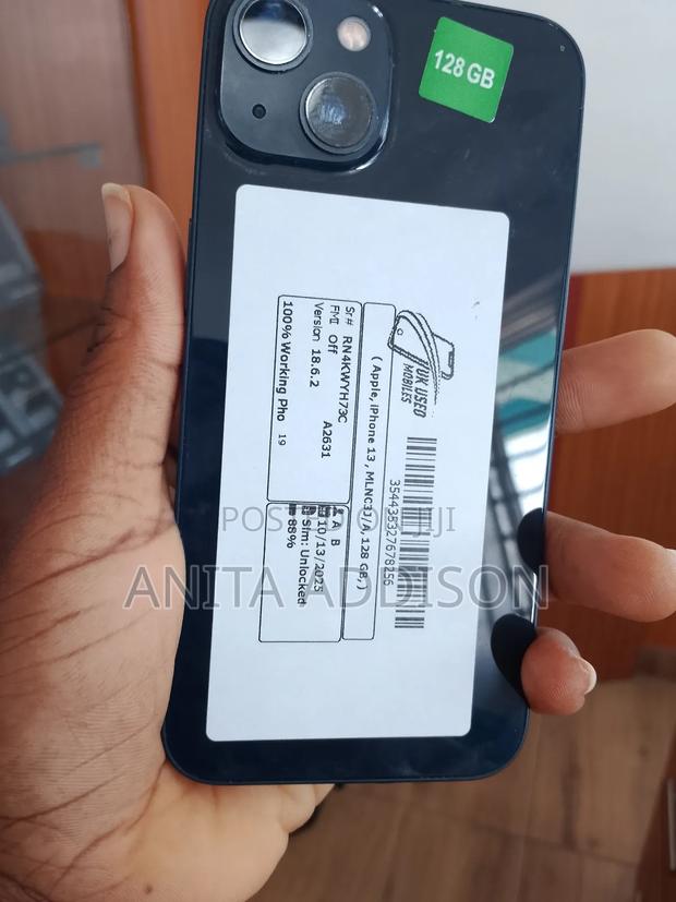 Apple iPhone 13 128 GB Black · Photo 3