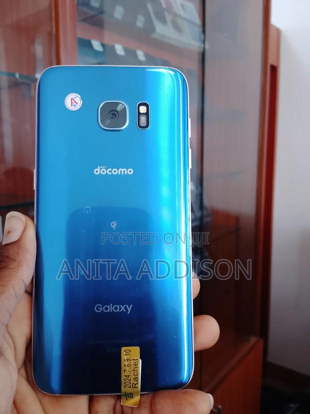Samsung Galaxy S7 edge 128 GB Blue · Photo 1