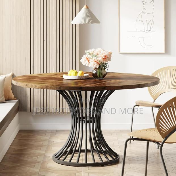 Dining Table for 4-6 People (Farmhouse) · Photo 2