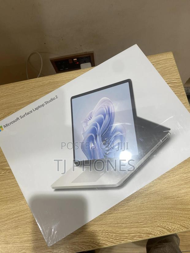 New Microsoft Surface Laptop Studio 2 16GB Intel Core i7 SSD 512GB · Photo 1