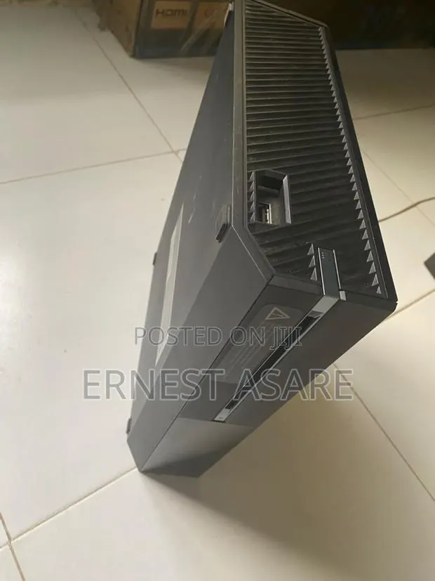Xbox One Console · Photo 1