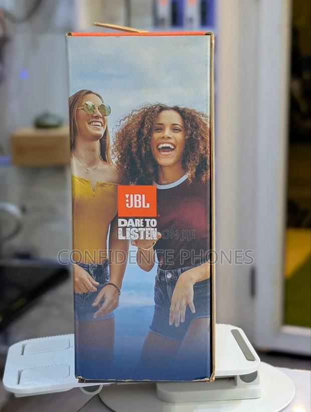 JBL Clip 5 · Photo 5