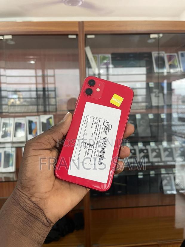 Apple iPhone 11 64 GB Red · Photo 2
