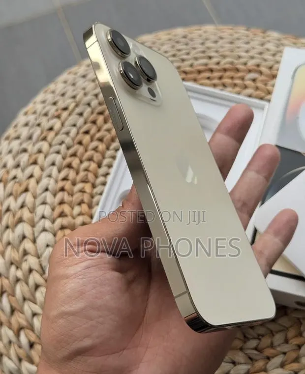 New Apple iPhone 14 Pro Max 128 GB Gold · Photo 1